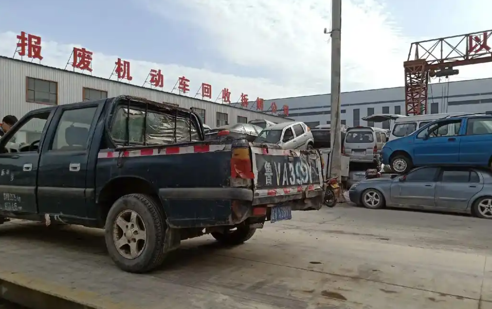 鯊魚(yú)王多變體汽車(chē)智能皮卡后箱蓋
